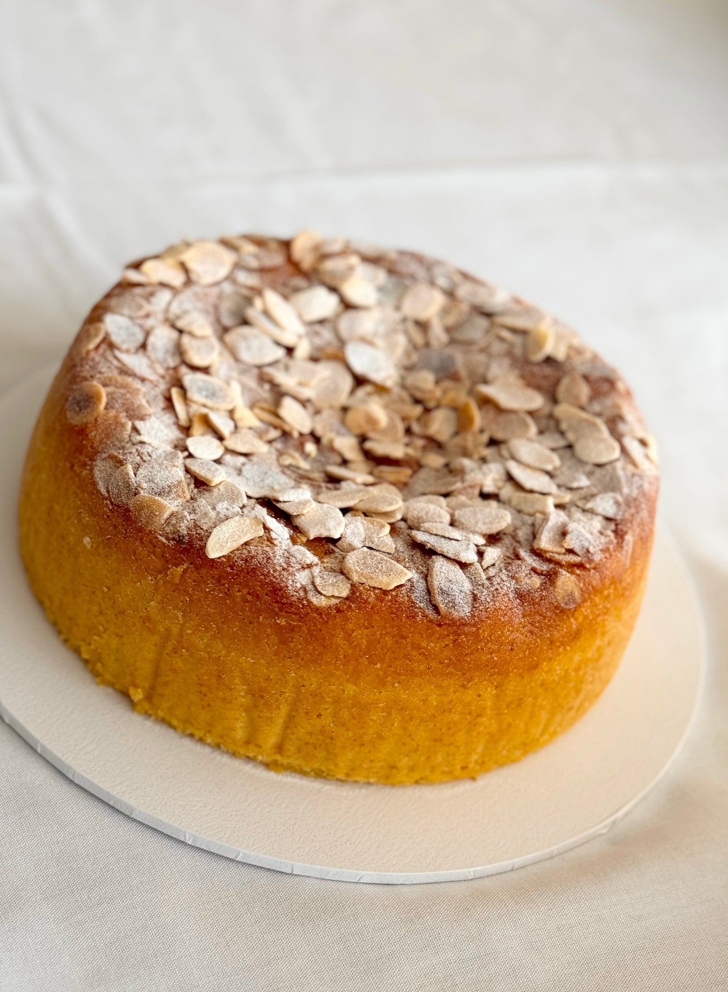 Flourless orange and almond